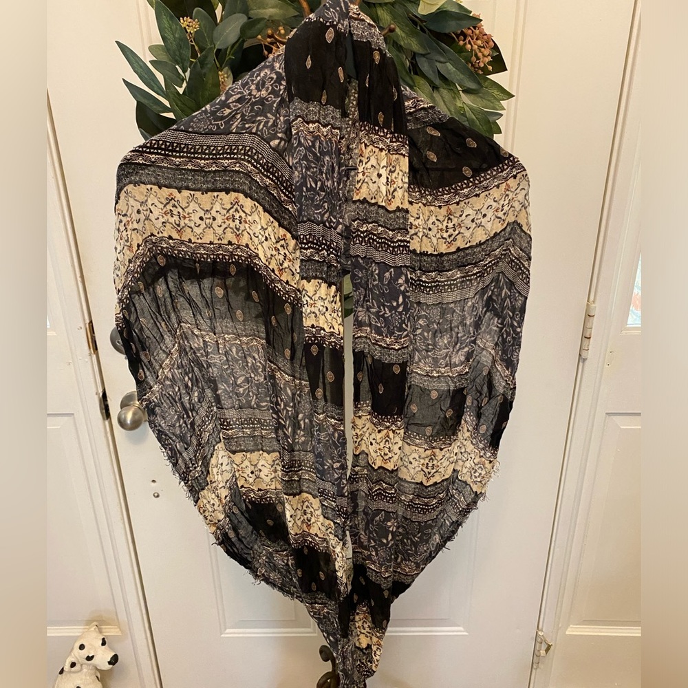 Pretty Patchwork Mixed Print Floral Infinity Scar… - image 1